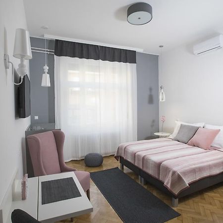 Dom Apartman Szeged Extérieur photo