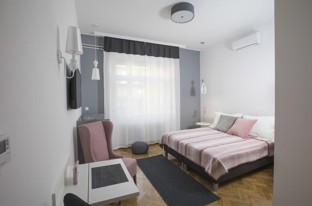 Dom Apartman Szeged Extérieur photo